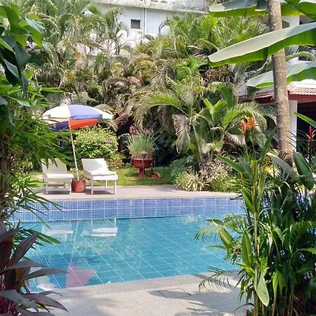 Diana Apartments Candolim Esterno foto