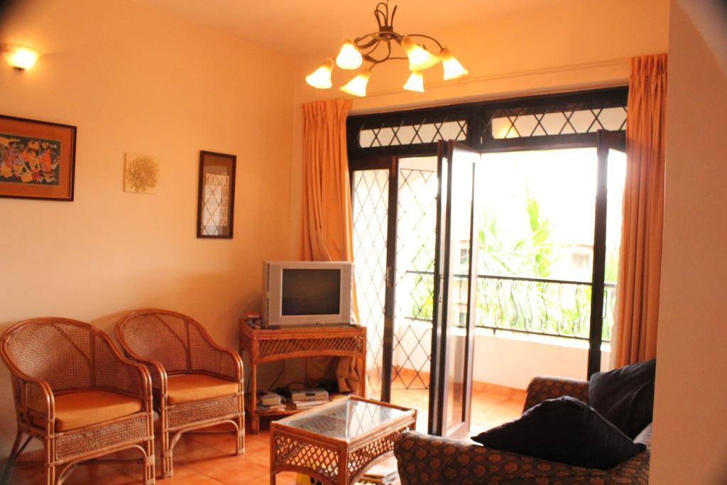 Diana Apartments Candolim Esterno foto