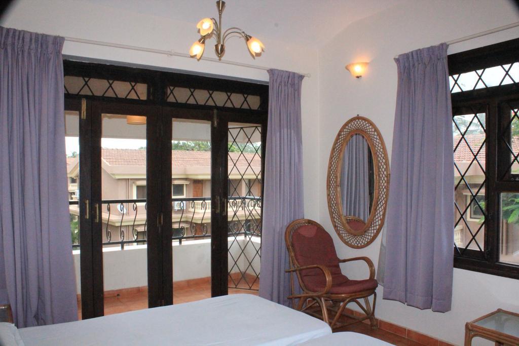Diana Apartments Candolim Esterno foto