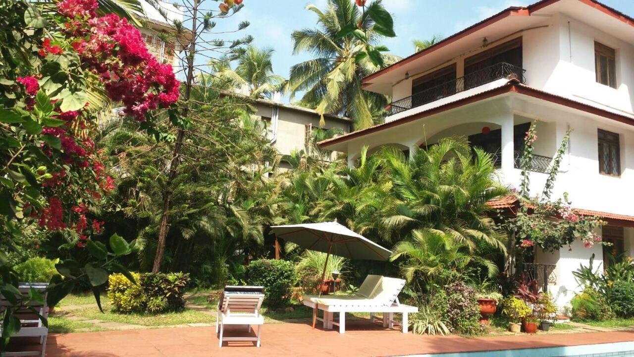 Diana Apartments Candolim Esterno foto