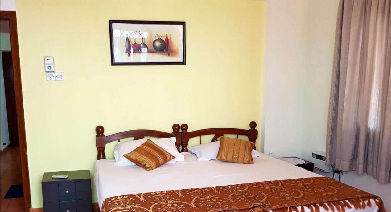Diana Apartments Candolim Esterno foto
