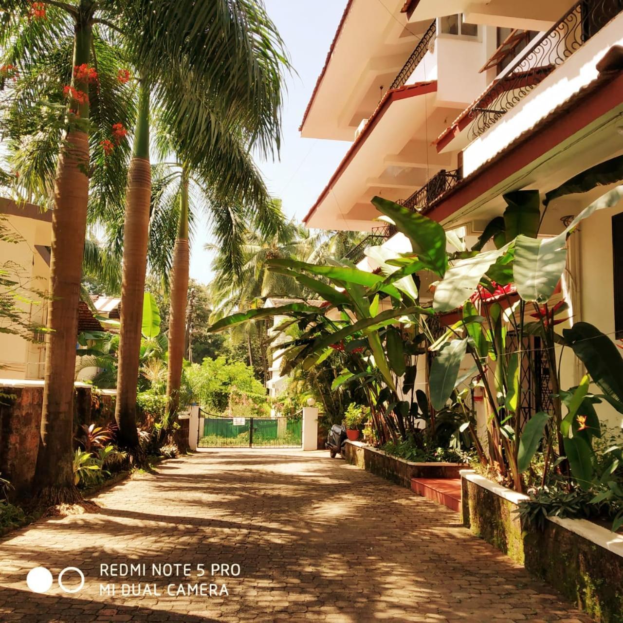 Diana Apartments Candolim Esterno foto
