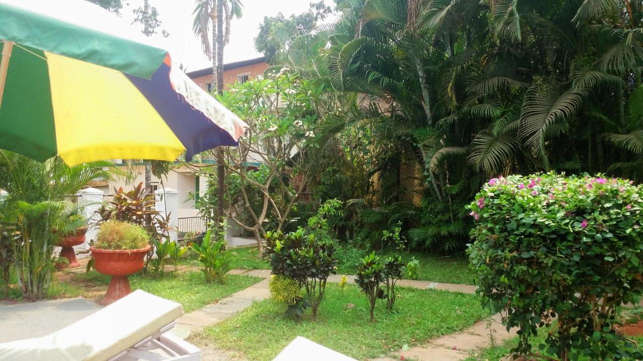 Diana Apartments Candolim Esterno foto