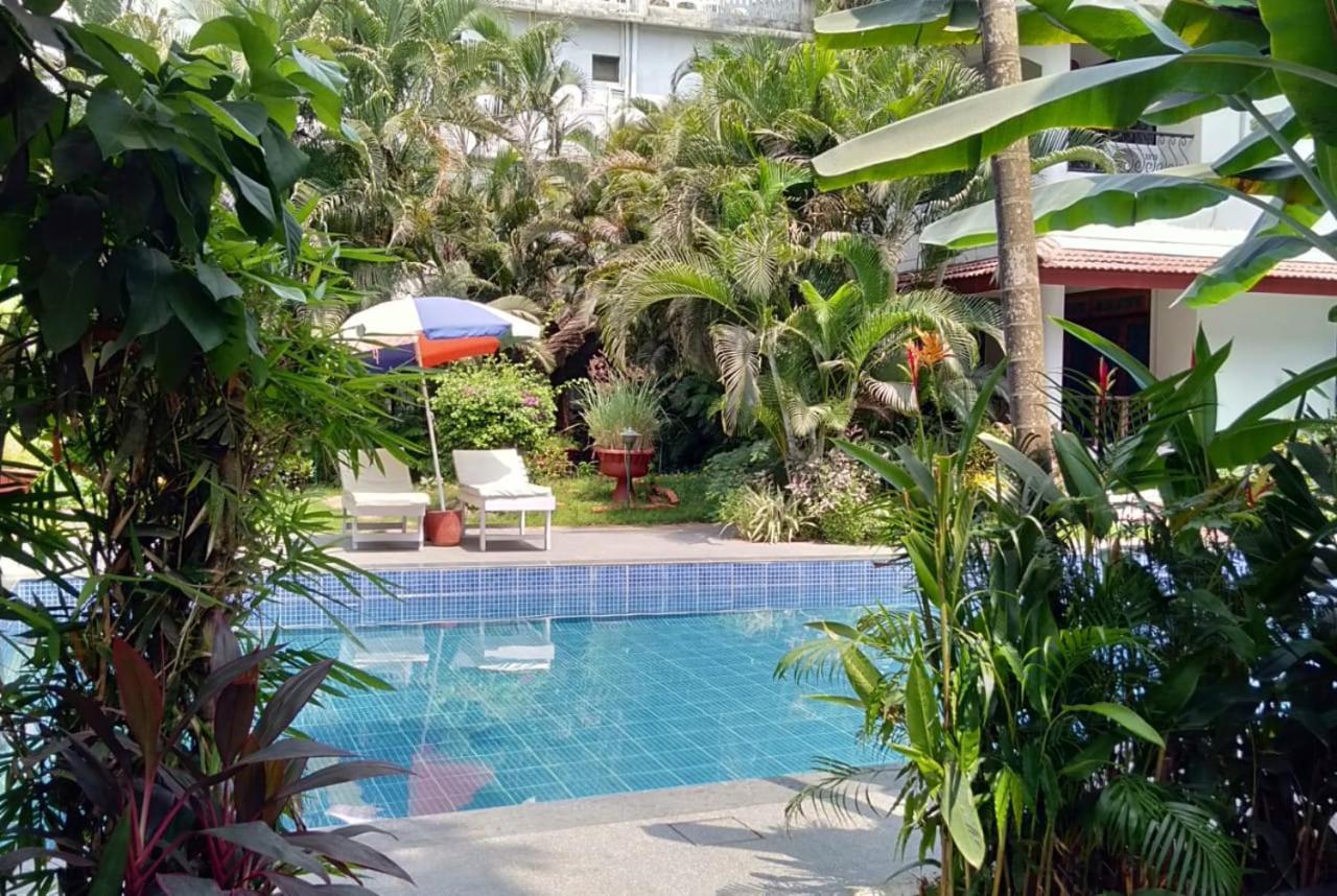 Diana Apartments Candolim Esterno foto