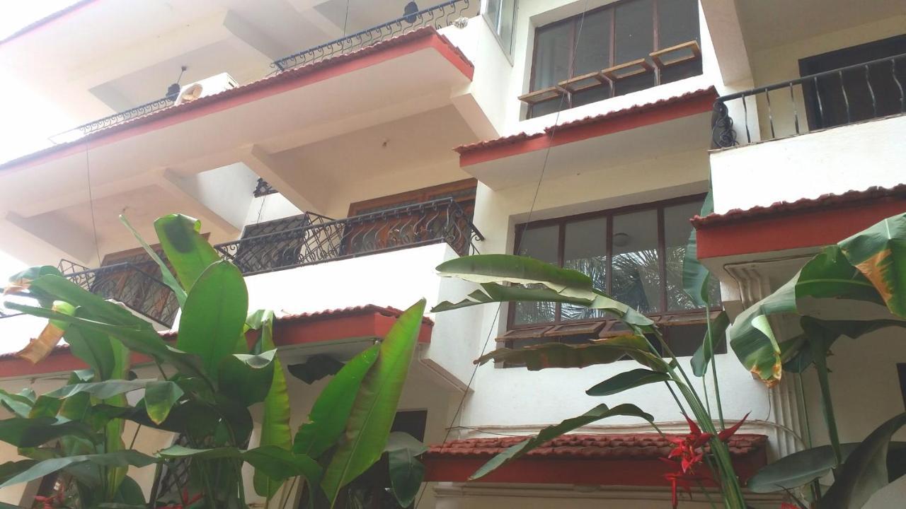 Diana Apartments Candolim Esterno foto